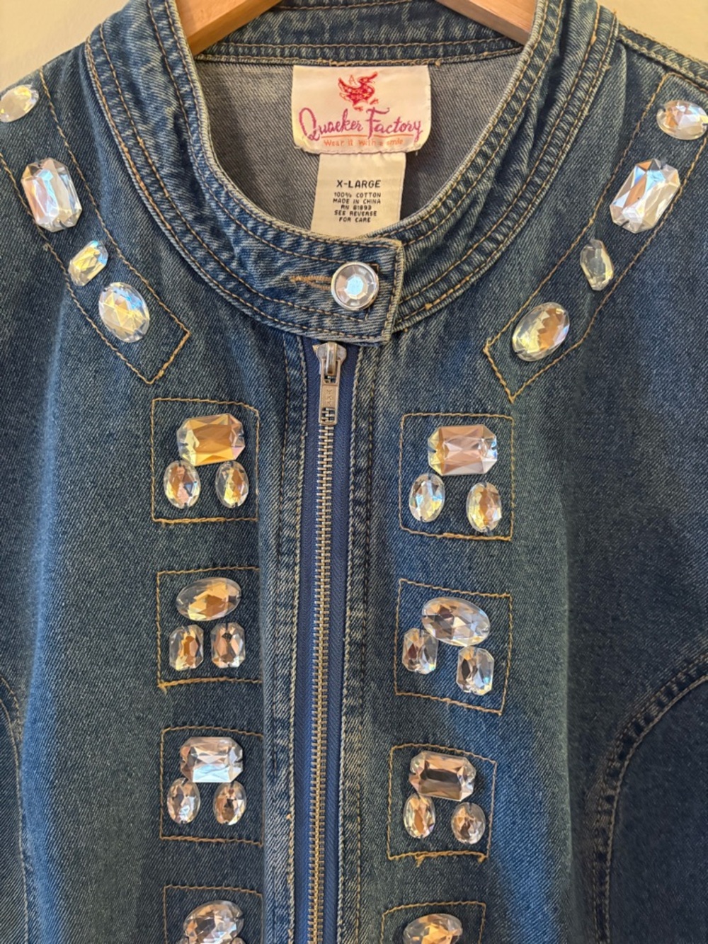Quacker Factory jean Jacket with rhinestone jewel Embellishments, Sz XL. - Picture 3 of 11